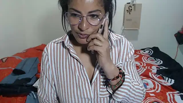 Chat XXX en directo de kateleyagrey