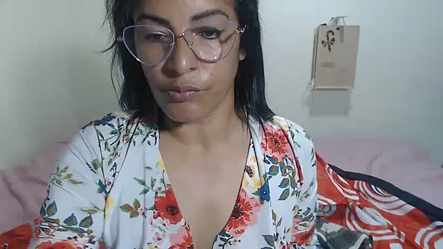 kateleyagrey লাইভ XXX চ্যাট