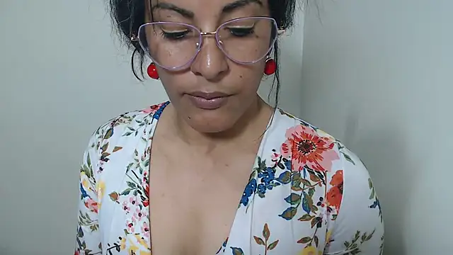 Show de kateleyagrey na webcam
