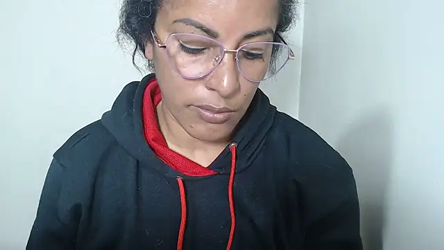 Show de kateleyagrey na webcam