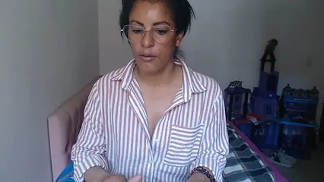 kateleyagrey's Webcam Show