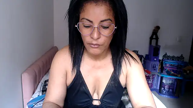 kateleyagrey Adlı Modelin Canlı XXX Sohbeti