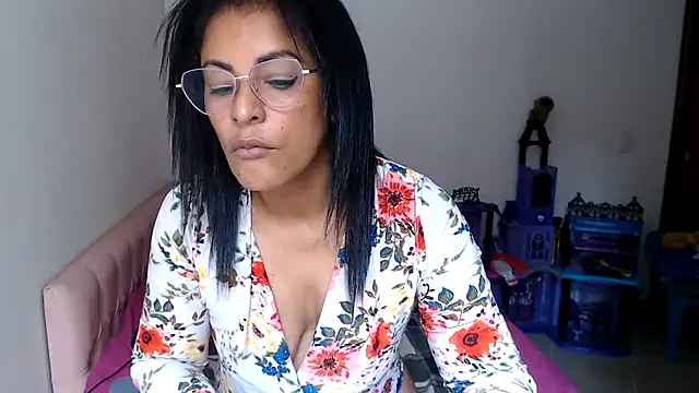 Chat XXX en directo de kateleyagrey