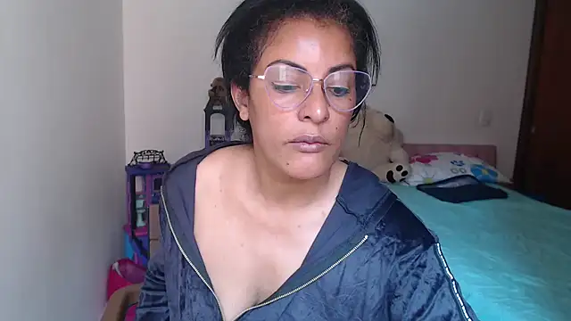 kateleyagrey's Live XXX Chat