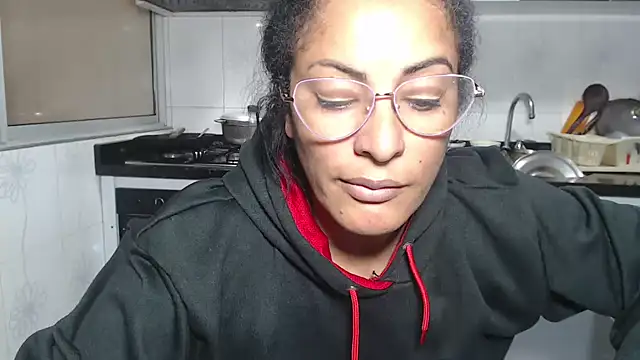 kateleyagrey's Live XXX Chat