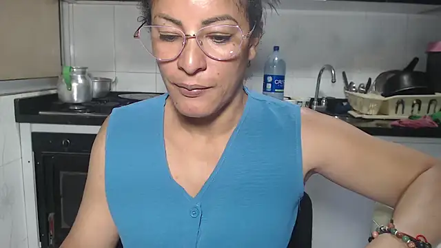 kateleyagrey's Live XXX Chat