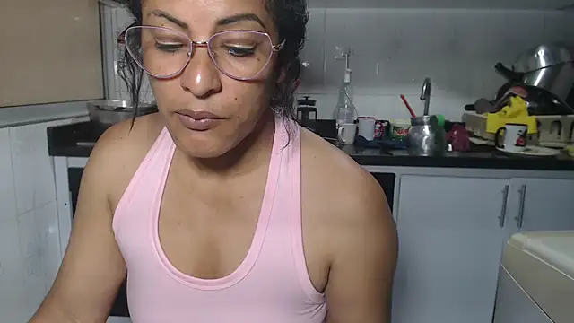 kateleyagrey – Naživo XXX chat