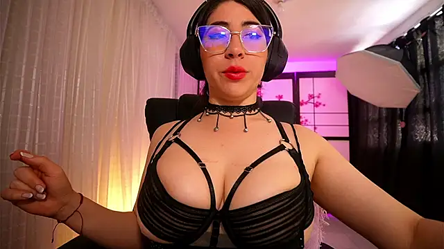 Chatroom XXX en direct de tu_julieta_gh