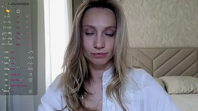 Alice_Wonders Live XXX Chat