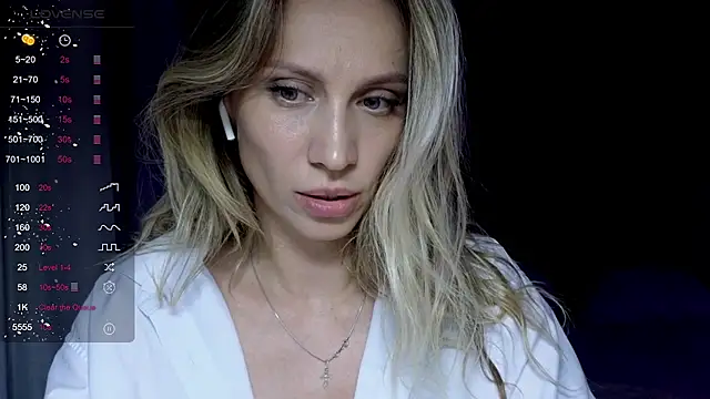 Chat +18 de Alice_Wonders ao vivo