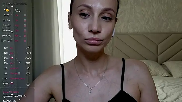 Alice_Wonders – Naživo XXX chat