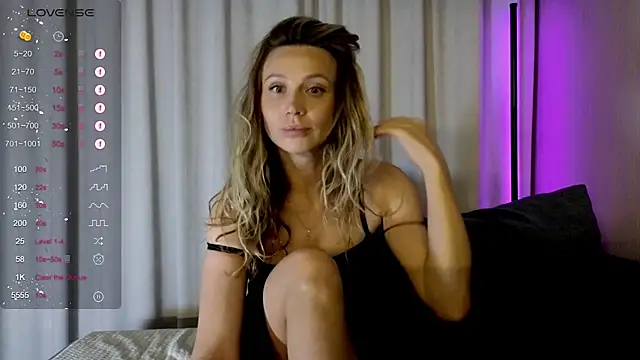 Alice_Wonders Live XXX Chat