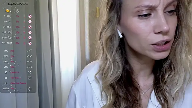 XXX chat uživo modela Alice_Wonders