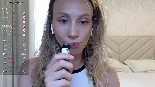 Alice_Wonders' Live XXX Chat