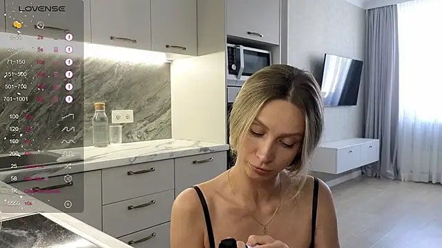 Alice_Wonders' Live XXX Chat