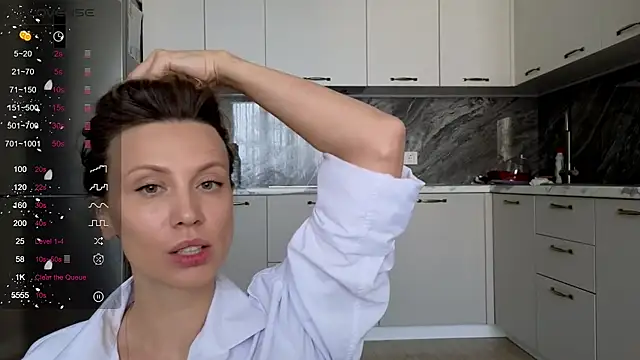 Alice_Wonders' Live XXX Chat