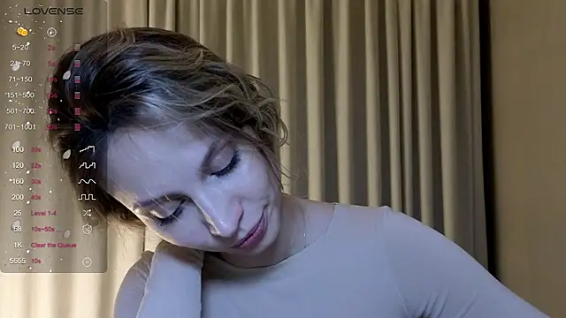 Alice_Wonders' Live XXX Chat