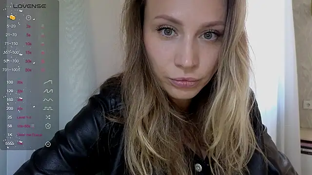 Alice_Wonders Chat XXX in diretta
