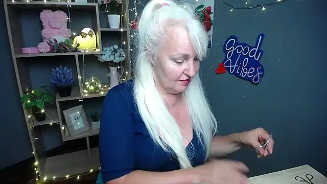 Chat XXX en directo de BlondyLeeBest