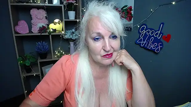 Chatroom XXX en direct de BlondyLeeBest