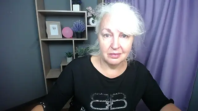 XXX chat uživo modela BlondyLeeBest