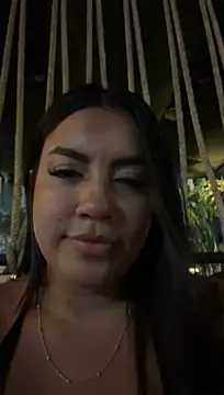 ImjustMia Show in webcam