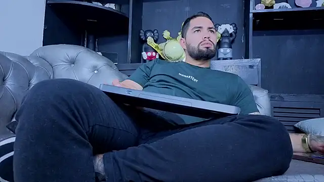 matteosantos – webcam-show