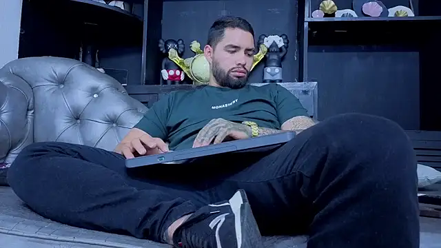 matteosantos' Webcam Show