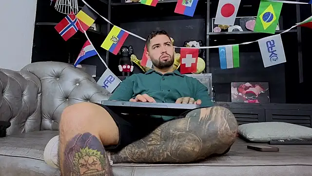 matteosantos – webcam-show