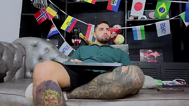 matteosantos Show in webcam
