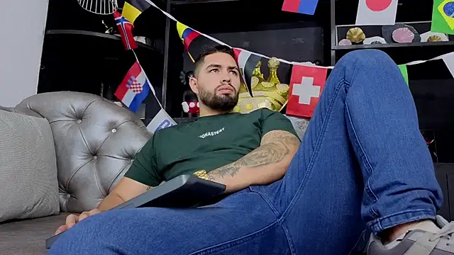 matteosantos – webcam-show