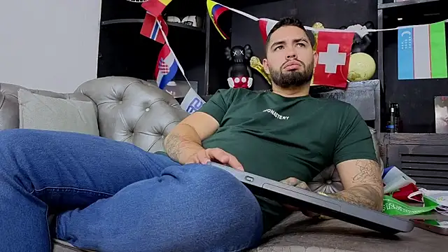 matteosantos webcam show