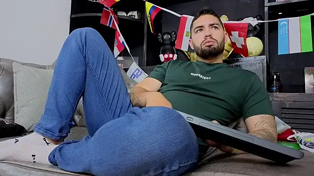 matteosantos Show in webcam