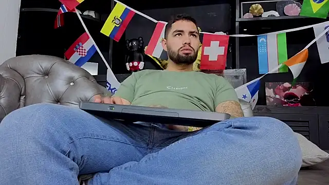 matteosantos' Webcam Show