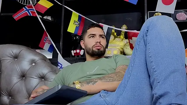 matteosantos – webcam-show