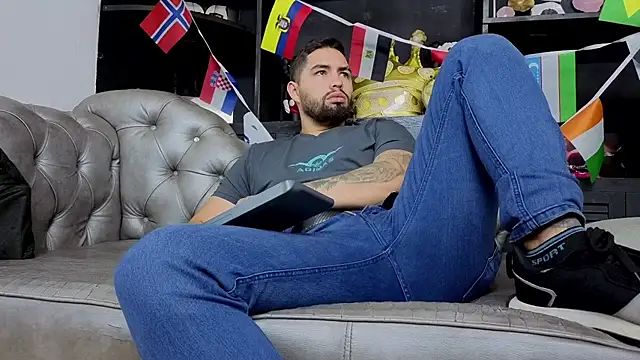 matteosantos Show in webcam