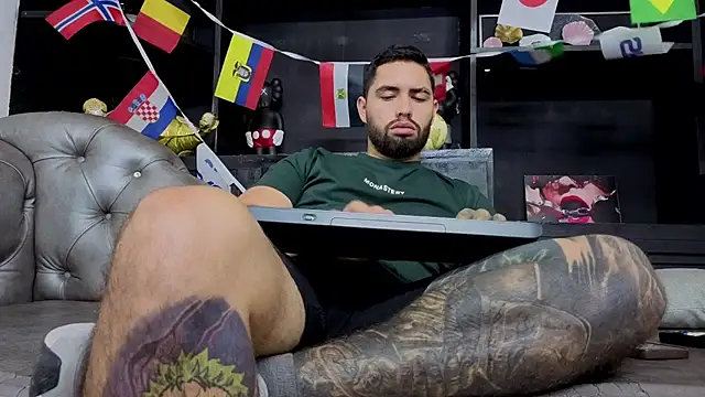 matteosantos webcam show
