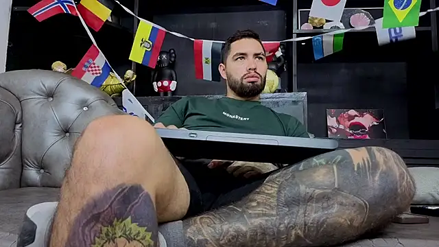 matteosantos webcam show