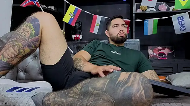 matteosantos Show in webcam