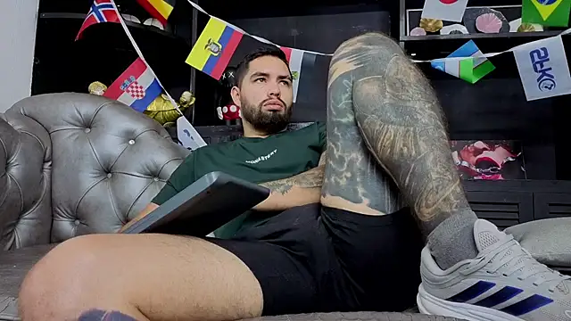 matteosantos – webcam-show