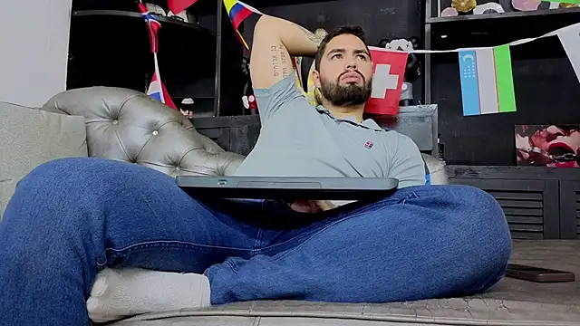 matteosantos' Webcam Show