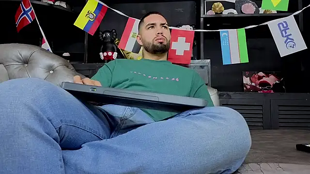 matteosantos – webcam-show