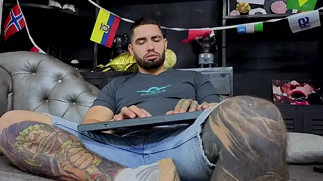 Webkamerová show matteosantos