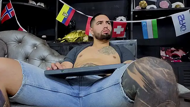 matteosantos: вебкам-шоу