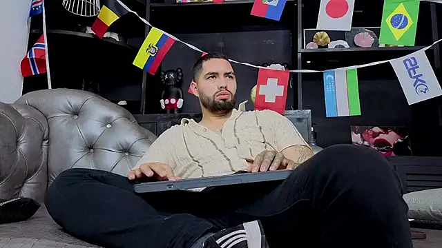 matteosantos – webcam-show