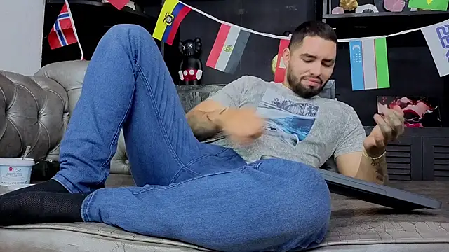 matteosantos' Webcam Show