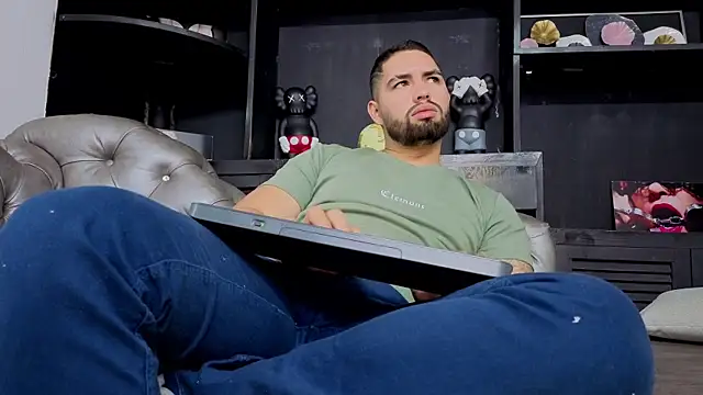 matteosantos' Webcam Show
