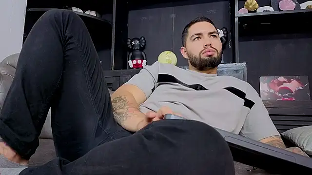 matteosantos' Webcam Show