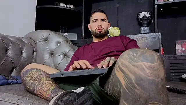 matteosantos – webcam-show