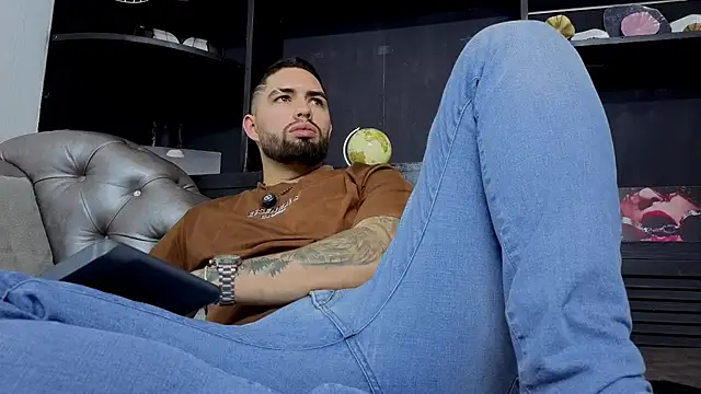 matteosantos Show in webcam